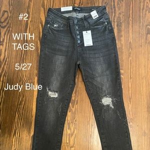 JUDY BLUE 5/27 NWT GRAY DISTRESSED JEANS